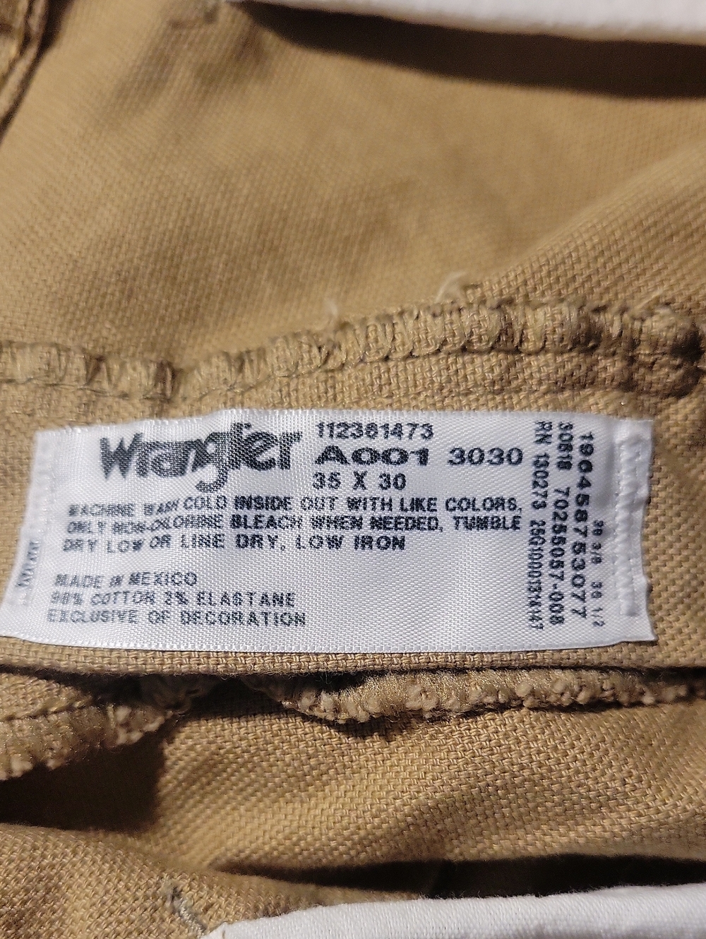 Wrangler Men's Tan Chinos with Leather Patch - Picture 5 of 6